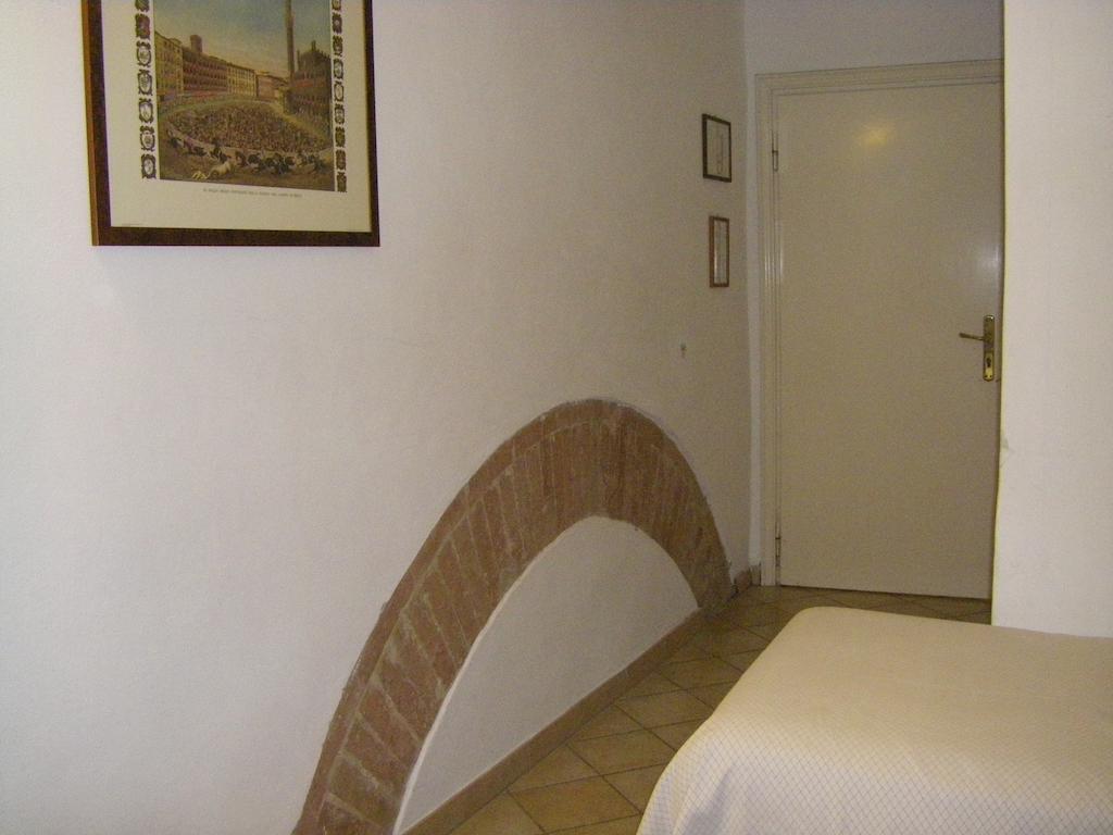 Albergo Cannon D'Oro Siena Exteriör bild