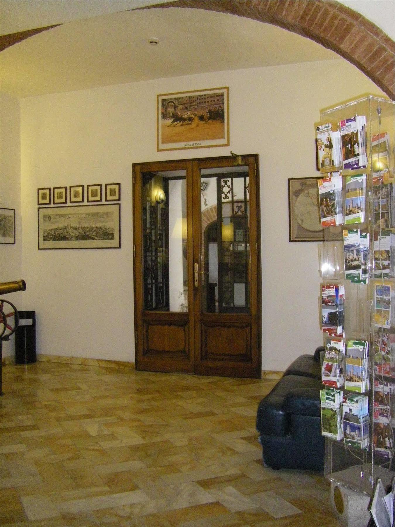 Albergo Cannon D'Oro Siena Exteriör bild
