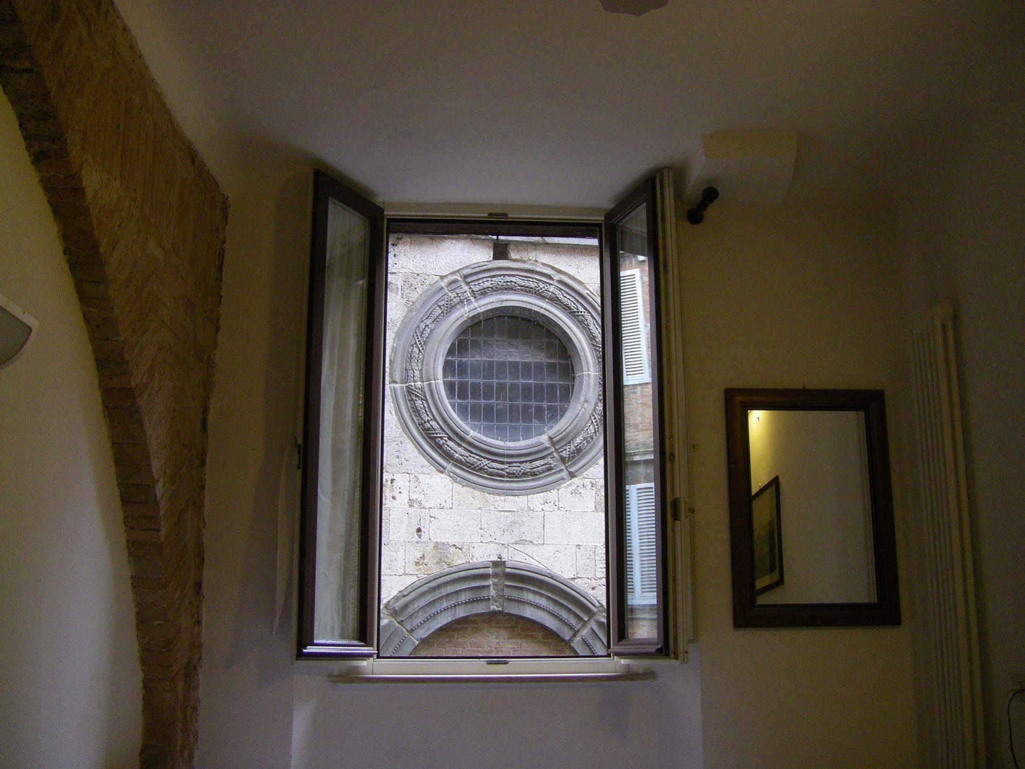 Albergo Cannon D'Oro Siena Exteriör bild